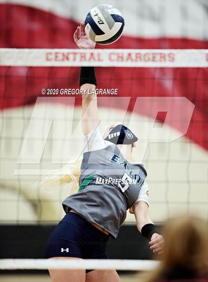 Thumbnail 2 in V.R. Eaton vs Keller Central photogallery.