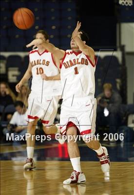Thumbnail 2 in Villa Park vs. Mission Viejo (Nike Extravaganza) photogallery.