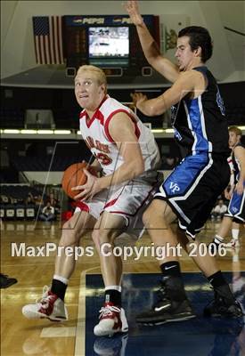 Thumbnail 3 in Villa Park vs. Mission Viejo (Nike Extravaganza) photogallery.