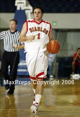 Thumbnail 2 in Villa Park vs. Mission Viejo (Nike Extravaganza) photogallery.