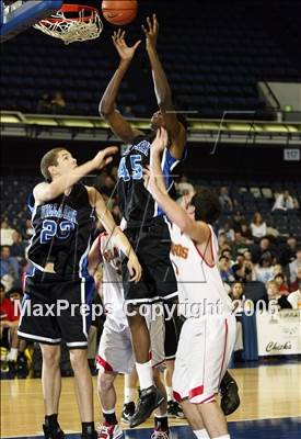 Thumbnail 3 in Villa Park vs. Mission Viejo (Nike Extravaganza) photogallery.