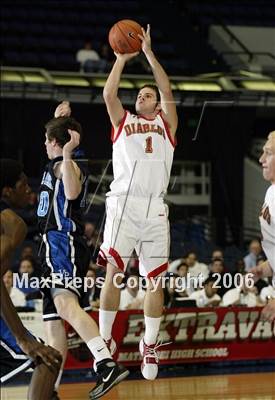 Thumbnail 3 in Villa Park vs. Mission Viejo (Nike Extravaganza) photogallery.