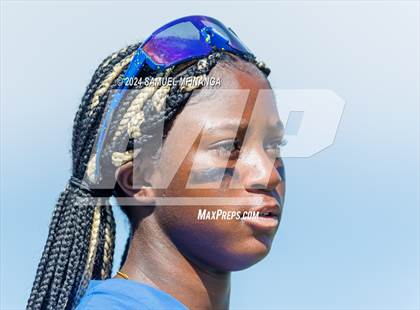 Thumbnail 1 in Regis Jesuit @ Grandview photogallery.