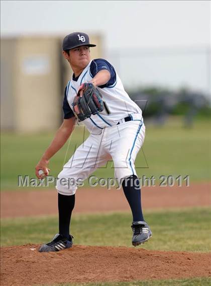 Thumbnail 1 in Glendora @ Los Osos photogallery.