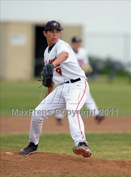 Thumbnail 1 in Glendora @ Los Osos photogallery.