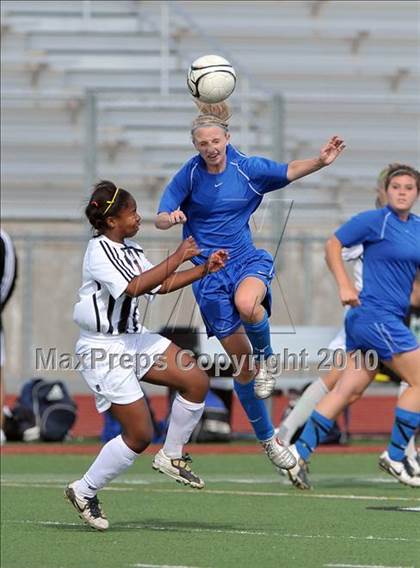 Thumbnail 2 in Rocklin vs. Roseville (CIF SJS D2 Final) photogallery.
