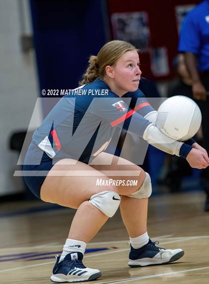 Thumbnail 1 in Triton @ Terry Sanford photogallery.