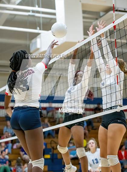 Thumbnail 2 in Triton @ Terry Sanford photogallery.