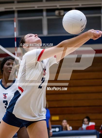 Thumbnail 1 in Triton @ Terry Sanford photogallery.