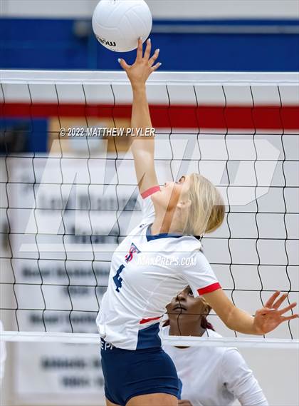 Thumbnail 1 in Triton @ Terry Sanford photogallery.