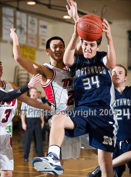 Thumbnail 2 in Troy vs Northwood (Santa Barbara Holiday Classic) photogallery.