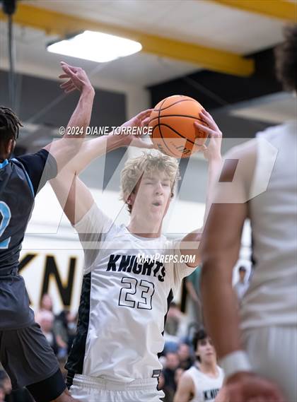 Thumbnail 1 in Villa Park @ Foothill photogallery.