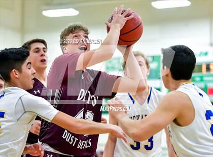 Thumbnail 2 in Lowry vs. Dayton (NIAA 3A Northern Quarterfinals) photogallery.