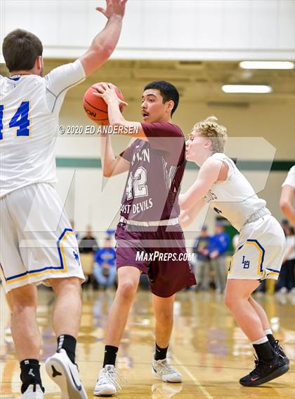 Thumbnail 3 in Lowry vs. Dayton (NIAA 3A Northern Quarterfinals) photogallery.