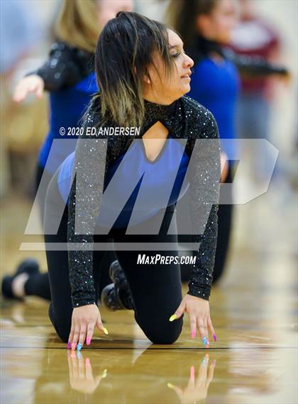 Thumbnail 1 in Lowry vs. Dayton (NIAA 3A Northern Quarterfinals) photogallery.