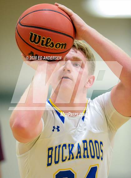 Thumbnail 3 in Lowry vs. Dayton (NIAA 3A Northern Quarterfinals) photogallery.