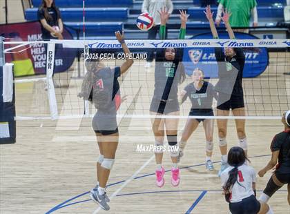 Thumbnail 3 in McIntosh vs. Woodward Academy (GHSA AAAAA State Volleyball Final) photogallery.