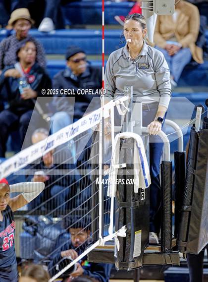 Thumbnail 1 in McIntosh vs. Woodward Academy (GHSA AAAAA State Volleyball Final) photogallery.