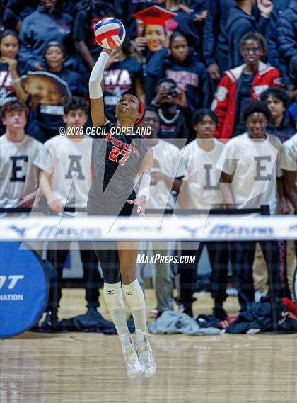 Thumbnail 1 in McIntosh vs. Woodward Academy (GHSA AAAAA State Volleyball Final) photogallery.