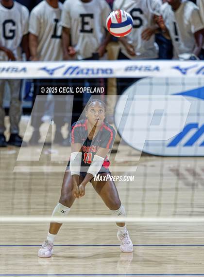 Thumbnail 3 in McIntosh vs. Woodward Academy (GHSA AAAAA State Volleyball Final) photogallery.