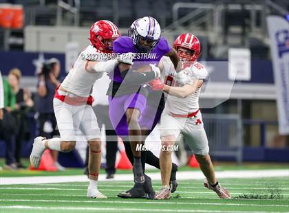 Thumbnail 2 in Albany vs. Mart (UIL Football 2A D2 Final) photogallery.