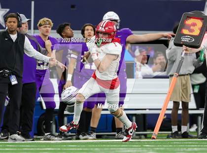 Thumbnail 1 in Albany vs. Mart (UIL Football 2A D2 Final) photogallery.