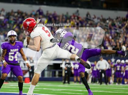 Thumbnail 1 in Albany vs. Mart (UIL Football 2A D2 Final) photogallery.