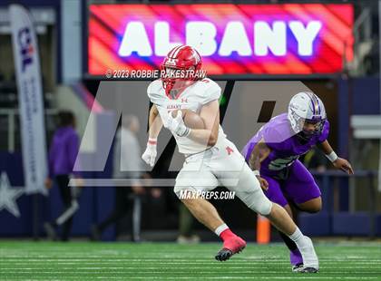 Thumbnail 2 in Albany vs. Mart (UIL Football 2A D2 Final) photogallery.