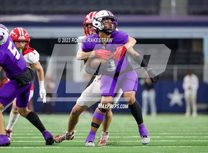 Thumbnail 2 in Albany vs. Mart (UIL Football 2A D2 Final) photogallery.