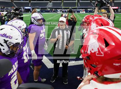 Thumbnail 1 in Albany vs. Mart (UIL Football 2A D2 Final) photogallery.