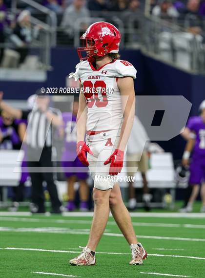 Thumbnail 2 in Albany vs. Mart (UIL Football 2A D2 Final) photogallery.