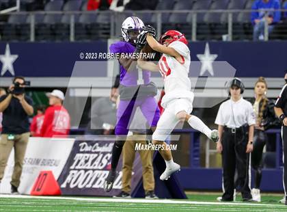 Thumbnail 2 in Albany vs. Mart (UIL Football 2A D2 Final) photogallery.