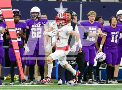 Thumbnail 2 in Albany vs. Mart (UIL Football 2A D2 Final) photogallery.