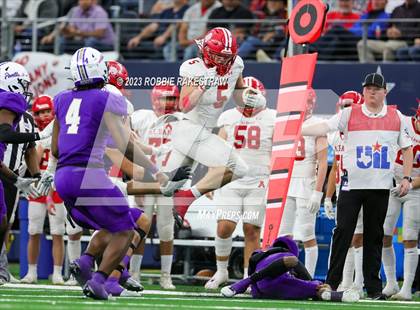 Thumbnail 2 in Albany vs. Mart (UIL Football 2A D2 Final) photogallery.