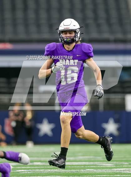 Thumbnail 2 in Albany vs. Mart (UIL Football 2A D2 Final) photogallery.