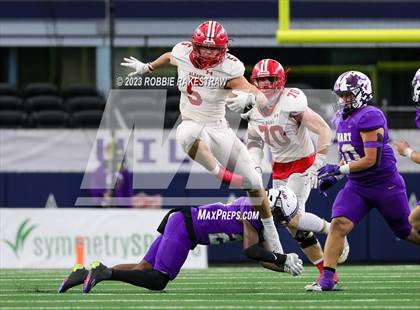 Thumbnail 2 in Albany vs. Mart (UIL Football 2A D2 Final) photogallery.