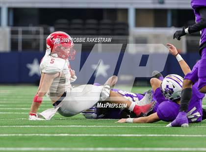 Thumbnail 3 in Albany vs. Mart (UIL Football 2A D2 Final) photogallery.