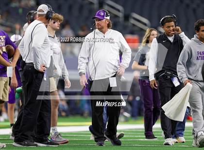 Thumbnail 2 in Albany vs. Mart (UIL Football 2A D2 Final) photogallery.