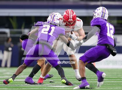 Thumbnail 3 in Albany vs. Mart (UIL Football 2A D2 Final) photogallery.
