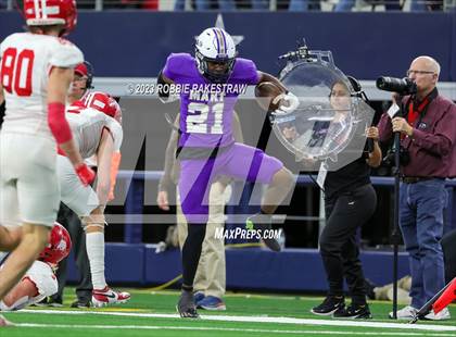 Thumbnail 2 in Albany vs. Mart (UIL Football 2A D2 Final) photogallery.