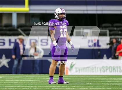 Thumbnail 1 in Albany vs. Mart (UIL Football 2A D2 Final) photogallery.