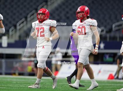 Thumbnail 2 in Albany vs. Mart (UIL Football 2A D2 Final) photogallery.