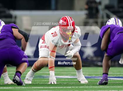 Thumbnail 2 in Albany vs. Mart (UIL Football 2A D2 Final) photogallery.