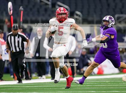Thumbnail 2 in Albany vs. Mart (UIL Football 2A D2 Final) photogallery.