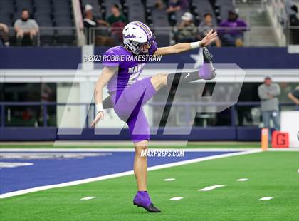 Thumbnail 2 in Albany vs. Mart (UIL Football 2A D2 Final) photogallery.