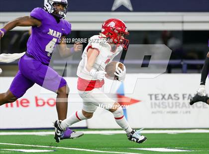 Thumbnail 2 in Albany vs. Mart (UIL Football 2A D2 Final) photogallery.