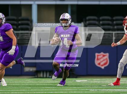 Thumbnail 1 in Albany vs. Mart (UIL Football 2A D2 Final) photogallery.