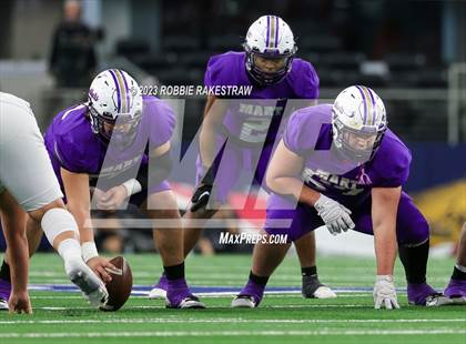 Thumbnail 2 in Albany vs. Mart (UIL Football 2A D2 Final) photogallery.