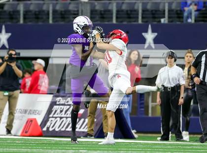 Thumbnail 2 in Albany vs. Mart (UIL Football 2A D2 Final) photogallery.