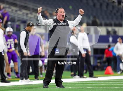 Thumbnail 2 in Albany vs. Mart (UIL Football 2A D2 Final) photogallery.